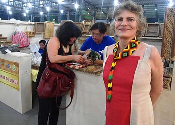 Artesanato indígena chama atenção na feira