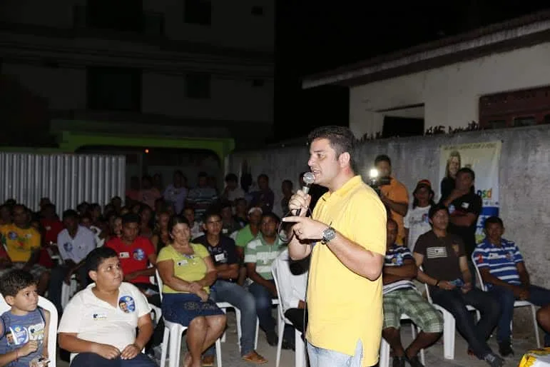 Gladson visita Mercado Municipal e mantém agenda política com lideranças