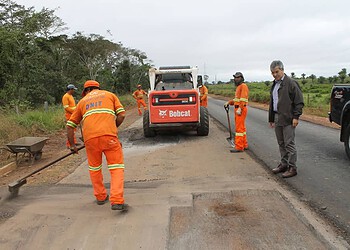 Senador acompanha a situação das estradas regularmente e articula melhorias para elas
