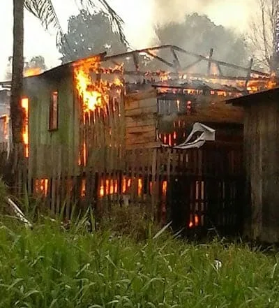 Suposta tentativa de suicídio termina com duas casas incendiadas  no Airton Sena