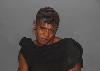 Jovem é preso em flagrante furtando casa no bairro São Francisco