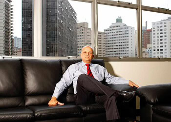 Aleac concede título de cidadão acreano a presidente da Federação Nacional dos Engenheiros