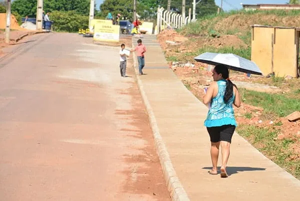 Nesta primeira etapa está prevista a construção de 6 mil metros de calçadas