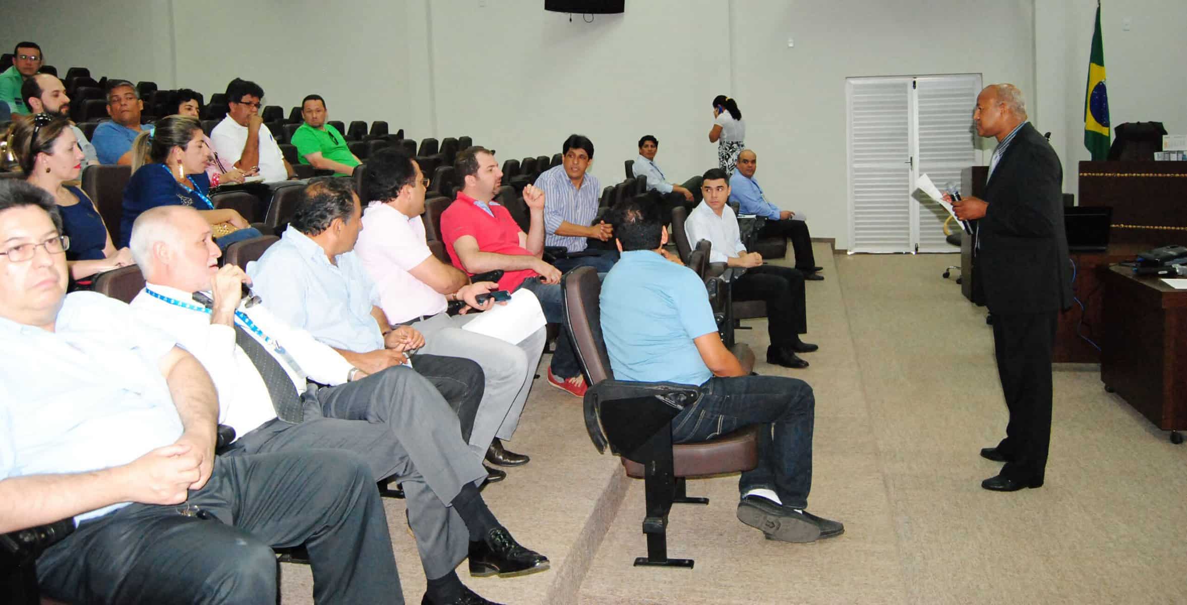 Reunião com os representantes das emissoras de televisão e rádio