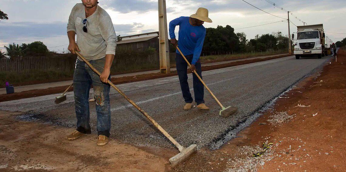 População recebe 22km de vias asfaltadas só este mês