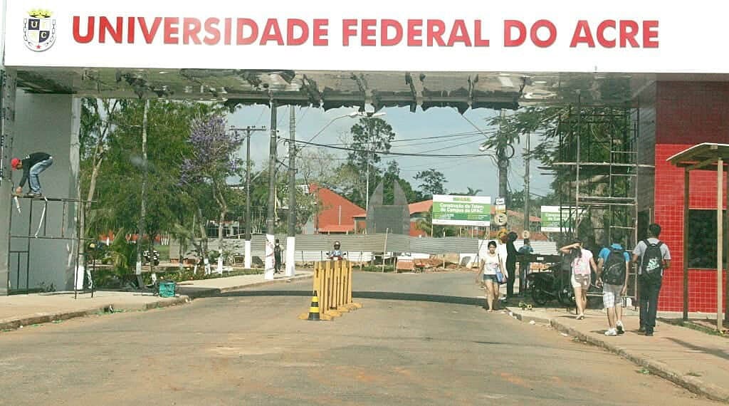 Matrículas para candidatos convocados na 9ª chamada começa nesta segunda, 25