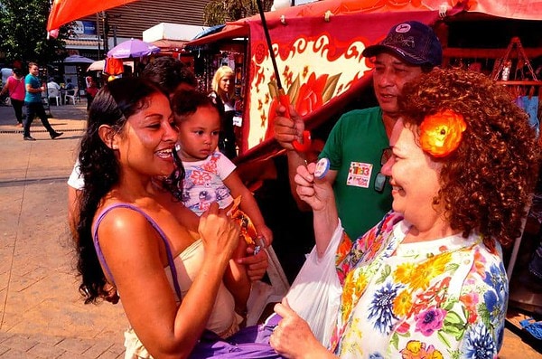 Perpétua recebe apoio no Terminal Urbano