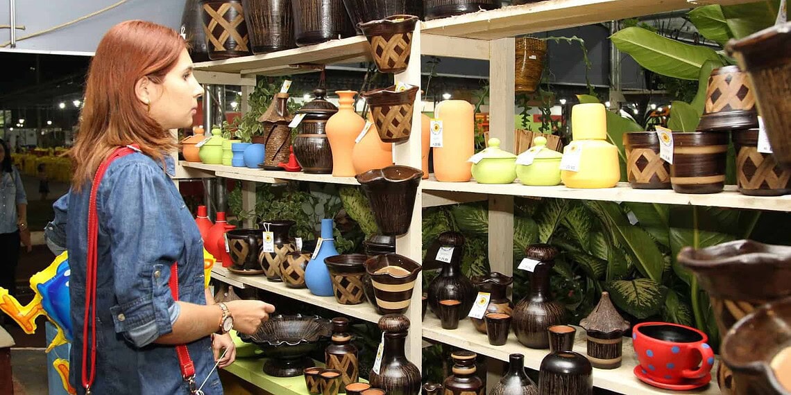 Educandário Santa Margarida realiza venda de produtos artesanais na Expoacre