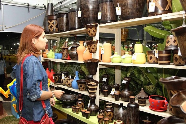 Educandário Santa Margarida realiza venda de produtos artesanais na Expoacre