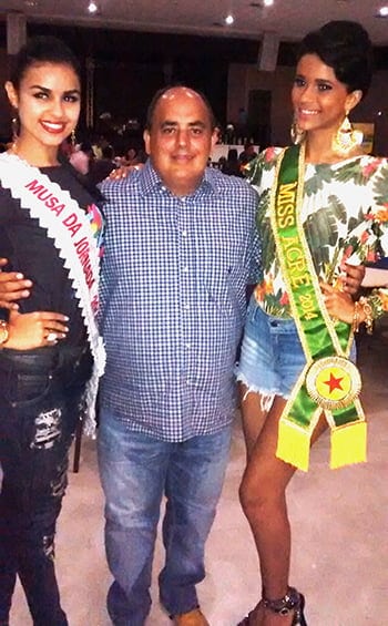 NOVO VIRAL 3 JORNADA - Presidente da Senge/AC, Tião Fonseca, no encerramento da I Jornada Esportiva da Engenharia com Amanda Araújo, eleita a musa do evento, e Miss Acre 2014 Iasmyne Sampaio.
