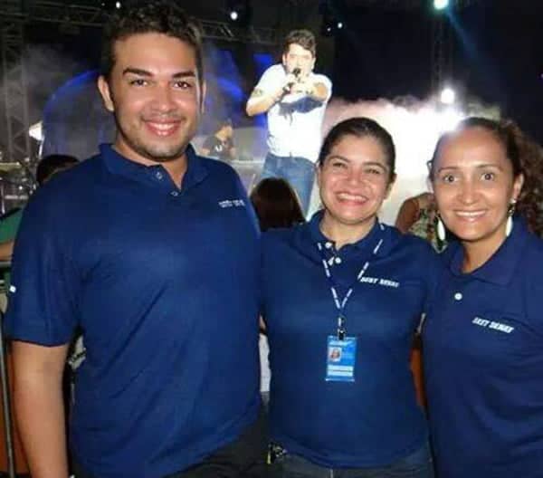 NOVO VIRAL 4 SHOW - Diretora do Sest/Senat, Maria do Socorro, recebeu amigos e colaboradores durante as comemorações dos 20 anos da instituição, domingo, na Concha Acústica. Dia 16 de dezembro outro show nacional fecha com chave de ouro a programação de aniversário, dessa vez com César Menotti e Fabiano