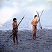Dois índios isolados chegam à praia do Rio Envira; esta semana, eles fizeram o primeiro contato direto com não-índios