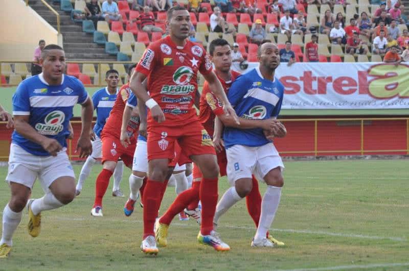 Estrelão, enfim, bateu o Galo Carijó em jogo disputado 