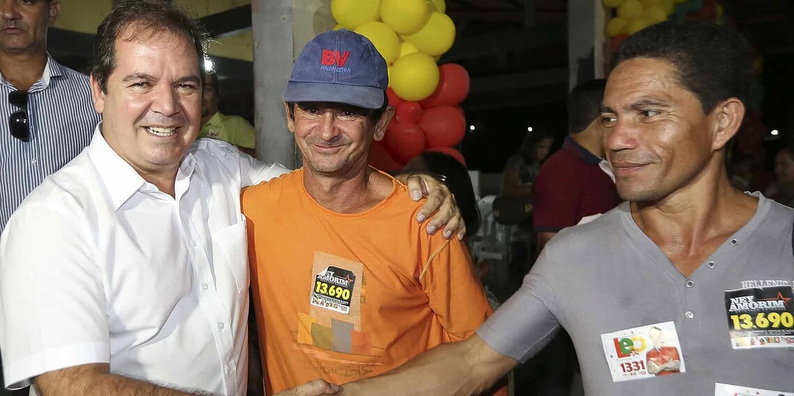 Tião Viana debate plano de governo no Bujari e visita supermercado em Rio Branco