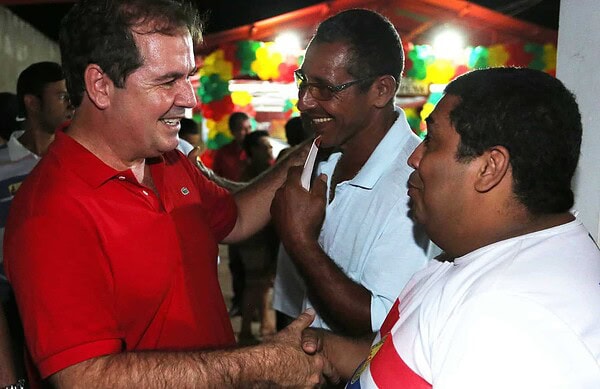 Tião Viana participa de lançamento da plataforma parlamentar de Perpétua Almeida e debate plano de governo