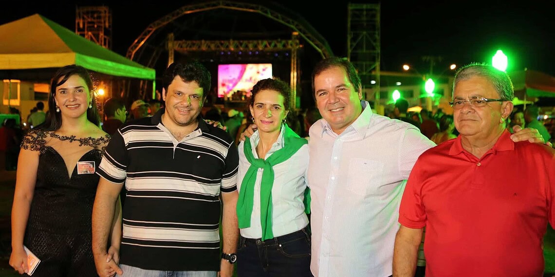 Tião Viana e Marlúcia Cândida foram recepcionados por moradores de Feijó