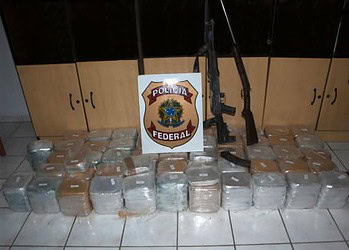 Operação da Polícia Federal na fronteira apreende mais de 270 kg de cocaína