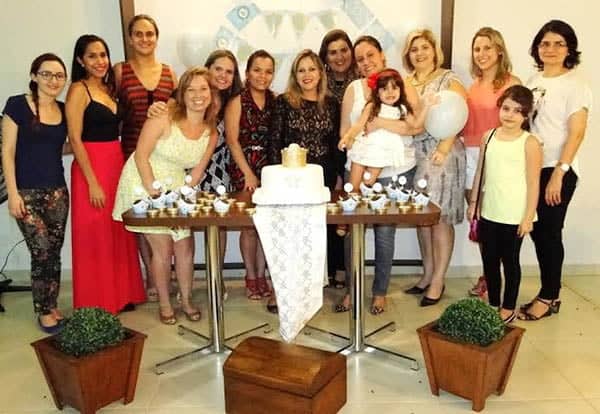 Professora da Uninorte Ana Valeria Souza ganhou das amigas de trabalho, no dia 5, sexta-feira, um chá de fraldas para o príncipe Henrique.