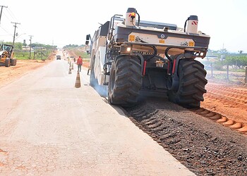 Obras estão na fase final da compactação do solo
