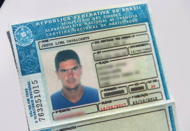 Carro do IBAMA capota na BR-317 deixando um morto e 5 feridos 2