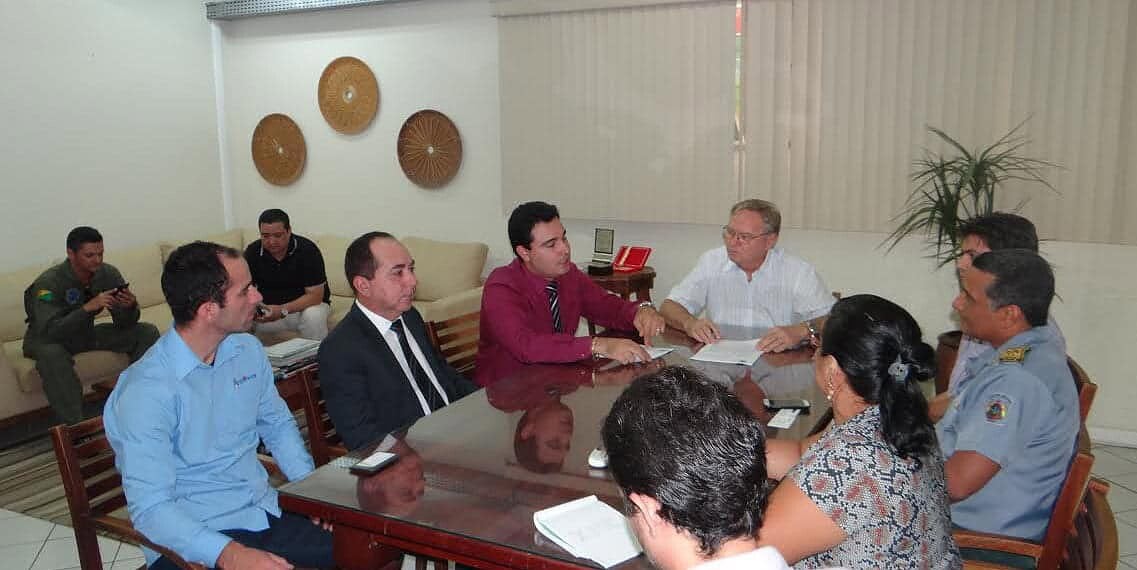 Segurança Pública do Acre vai operar com rádio digital 1 Secretários, comandantes e técnicos estiveram reunidos ontem