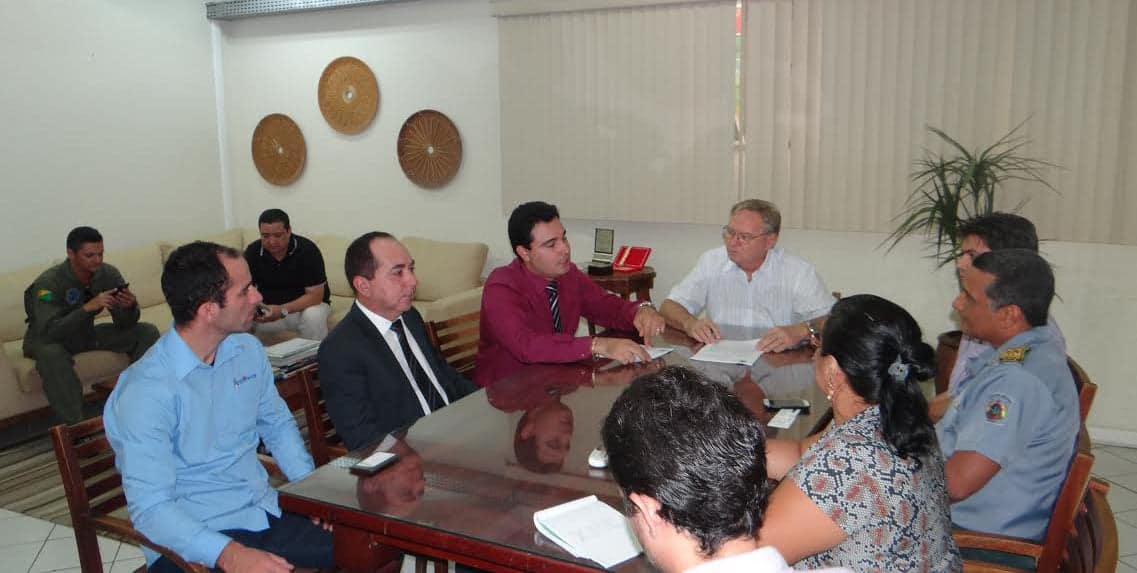 Segurança Pública do Acre vai operar com rádio digital 2 Secretários, comandantes e técnicos estiveram reunidos ontem