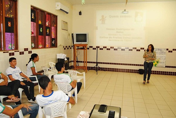 Escola Judiciária orienta estudantes sobre eleições e cidadania
