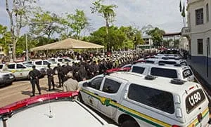 Solenidade de entrega foi realizada em frente ao quartel da Polícia Militar