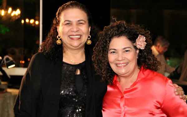Candidata ao Senado Perpétua Almeida com a secretária de Saúde, Suely Melo.