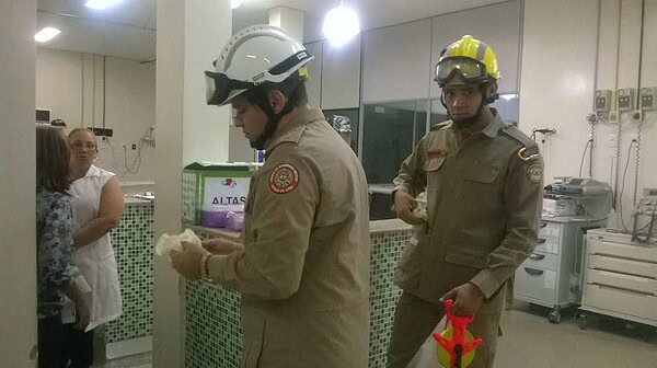 Após curto-circuito,sala de emergência do PS é liberada pelo Corpo de Bombeiros