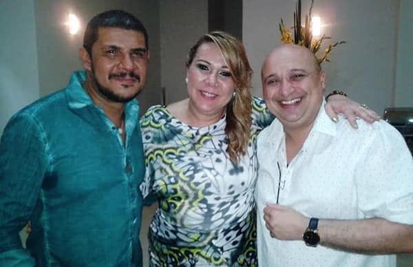 MURAL VIP – A querida procuradora Gisele Mubárac trocou de idade ao lado de sua legião de amigos, a exemplo dos colunistas sociais Moisés Alencastro e Vagno di Paula. Felicidades! 