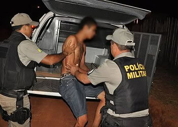 Homem leva três facadas do enteado de 16 anos