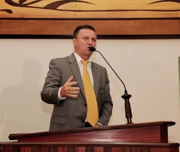 Líder do PT na Assembleia chama os deputados da oposição de hipócritas