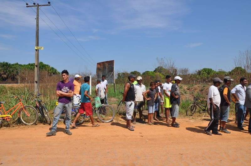 Invasores de área de terra são retirados pela Polícia 2