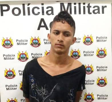 Jovem é preso com pistola 9 milímetros
