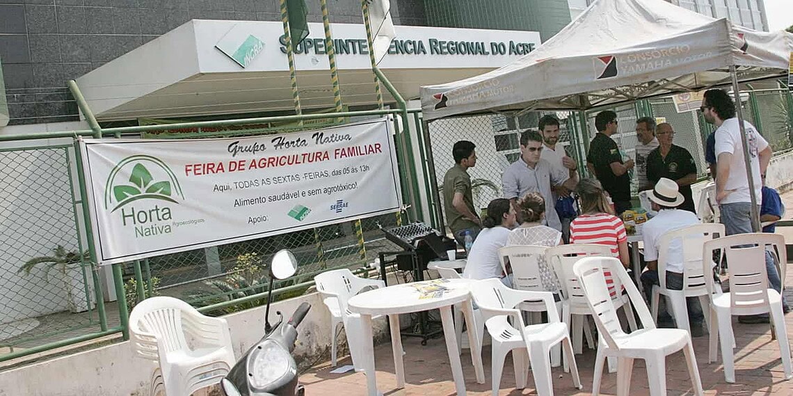 Peritos agrários realizam protesto contra quebra de acordo com o governo federal