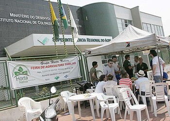 Peritos agrários realizam protesto contra quebra de acordo com o governo federal