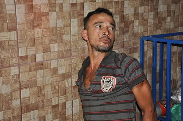 Populares detém homem furtando no bairro Aviário