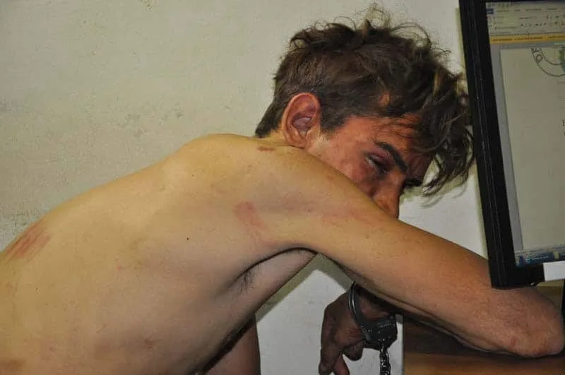 Acusado teria assaltado uma pessoa na parada de ônibus