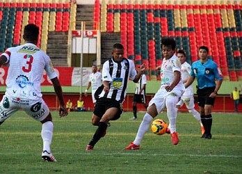 Estrelão venceu mais uma vez no Arena da Floresta e agora está a apenas um ponto da fase de mata-mata