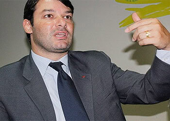 Candidato questiona atuação de parlamentares federais