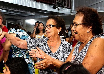 Tião Viana recebe apoio de membros do segmento turístico