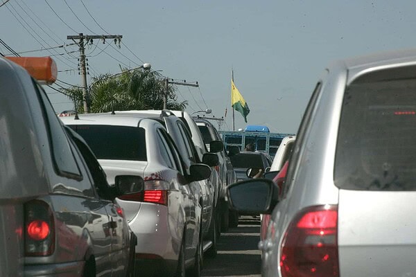 Táxi compartilhado é debatido na Câmara Municipal; categoria reivindica regulamentação