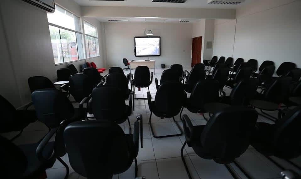 Espaços são completamente modernos e funcionais