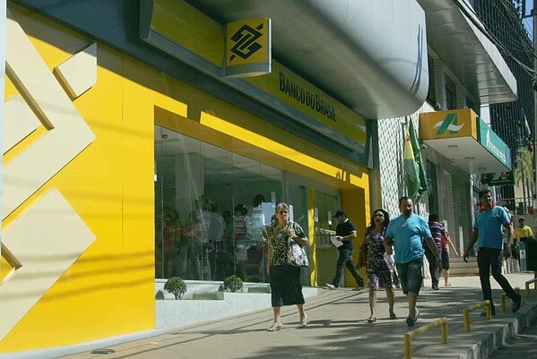 Bancos entram em greve na terça-feira, 30