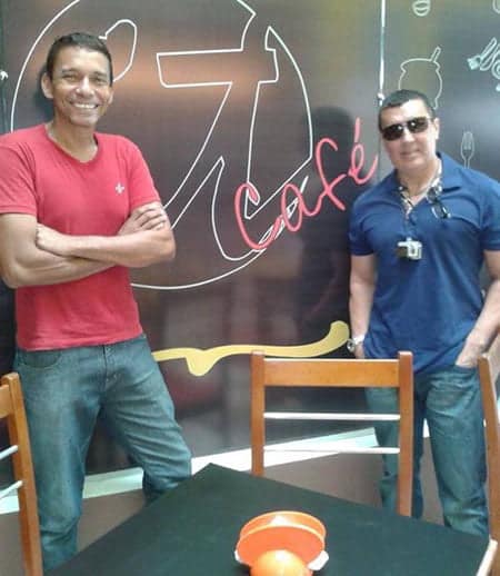 TEEN 5 EM RIO BRANCO - Na cidade o fotógrafo Célio Said, como parte das comemorações dos 25 anos da coluna Theodoro Vip (dia 25 de outubro, no hotel Amazônia Rio). Na agenda, ensaios fotográficos com as celebridades de Rio Branco.