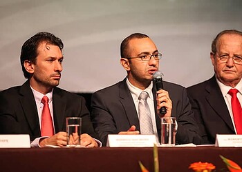 Solenidade foi conduzida pelo presidente do Tribunal de Justiça, desembargador Roberto Barros