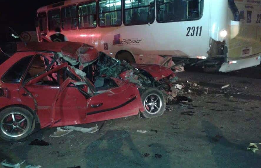 Acidente na BR-364 deixa uma pessoa morta e três gravemente feridas