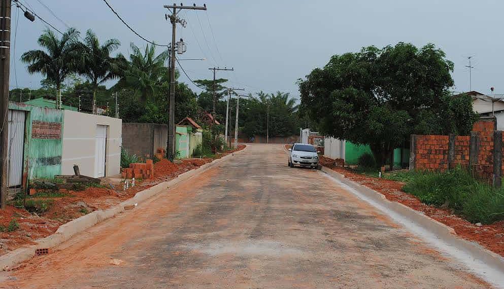 Rua onde antes só era lama, teve melhorias com pavimentação