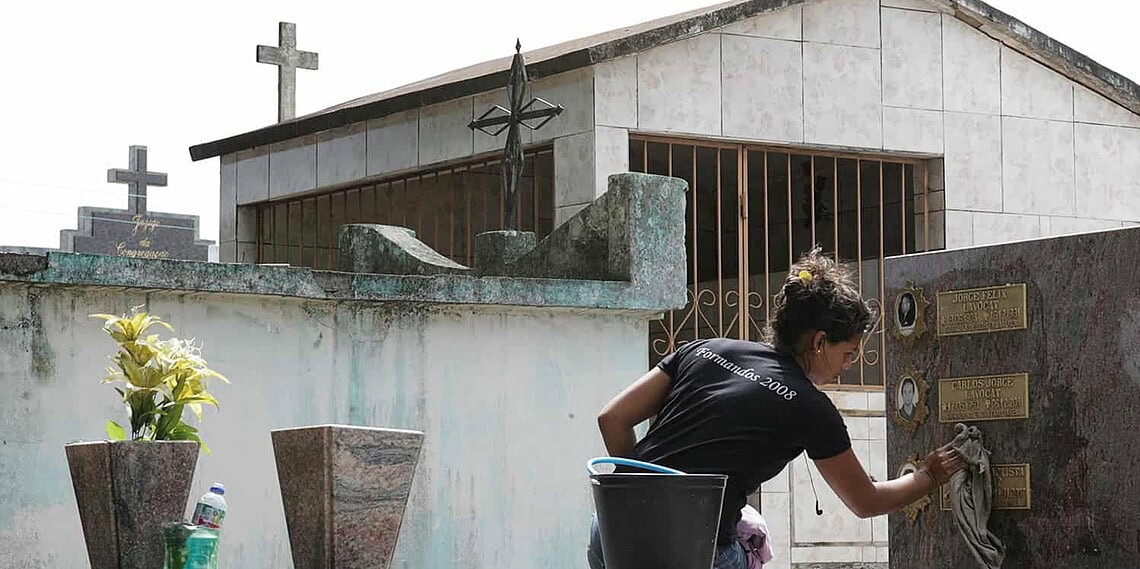 Cemitérios se preparam para Dia dos Finados